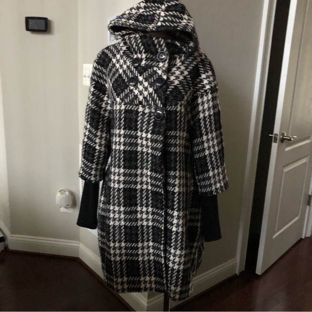 Beautiful Houndstooth Coat With Partial Sweater S… - image 2
